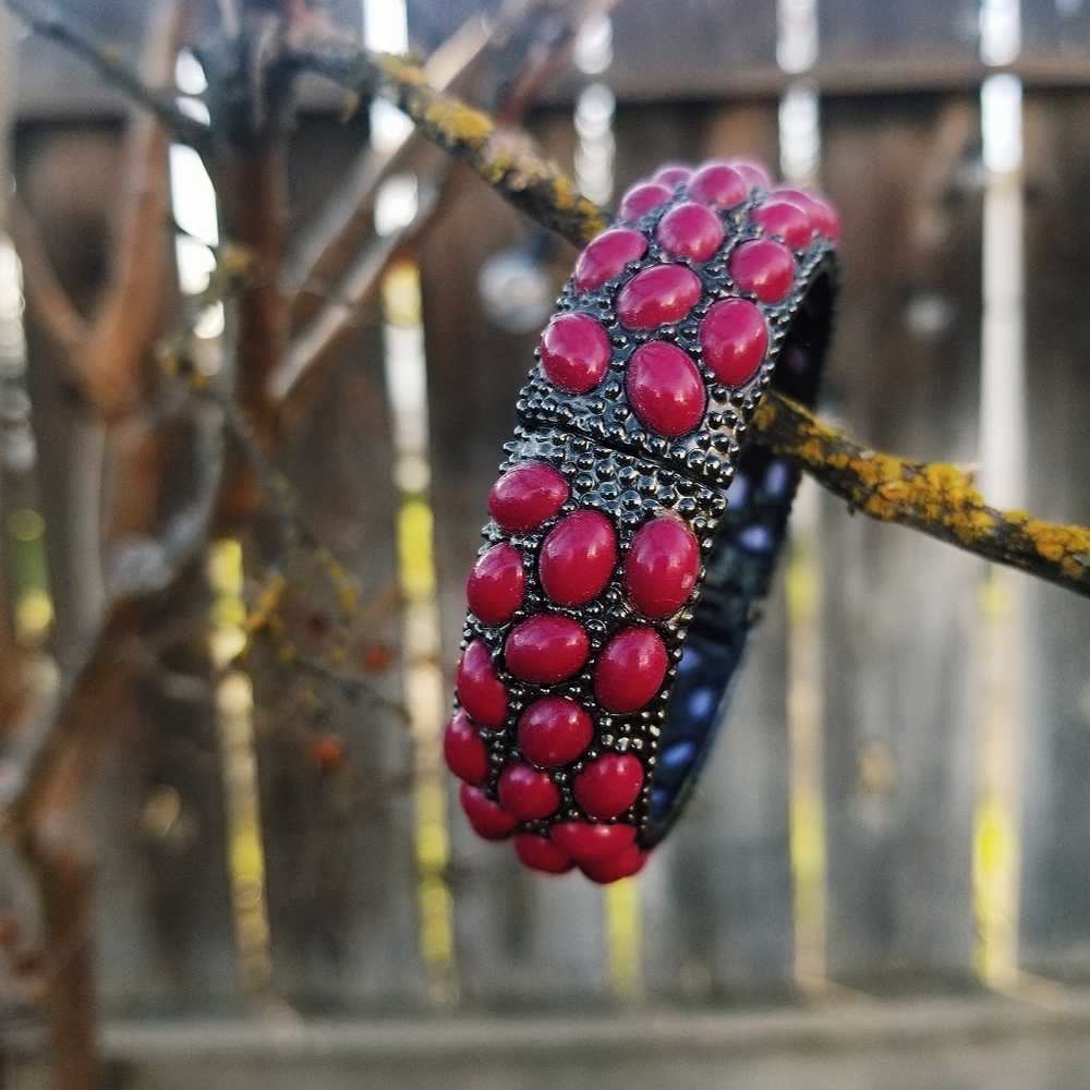 Vintage Magenta Cabachon Clamp Bracelet